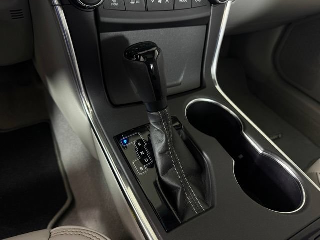 Used 2017 Toyota Camry XLE w/ Moonroof Package FWD image 23