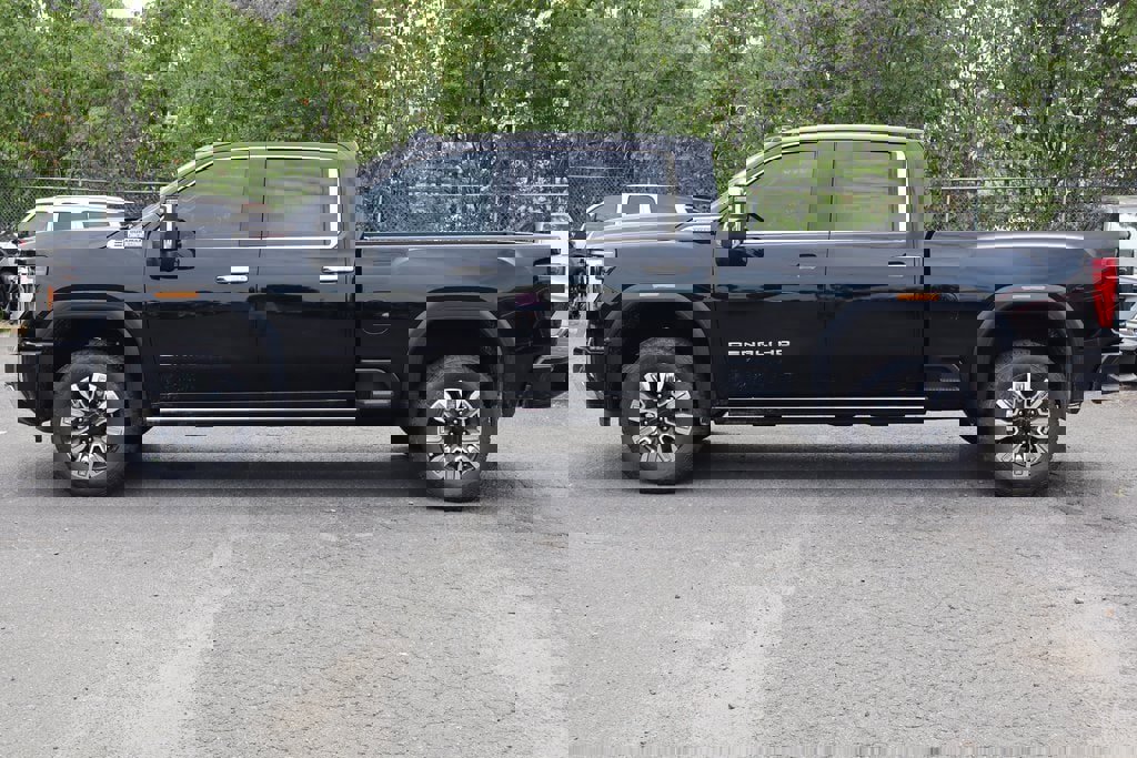 New 2026 GMC Sierra 2500 Denali w/ Denali Reserve Package image 5