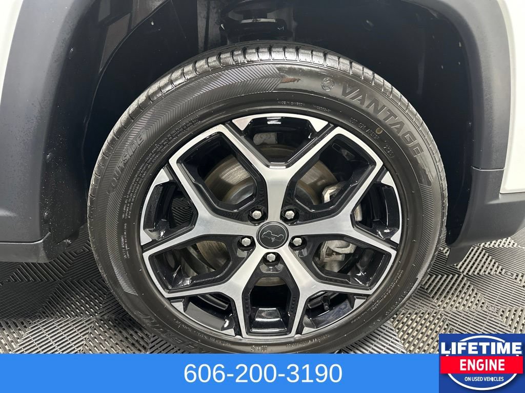 Used 2025 Jeep Compass Limited AWD/4WD image 12
