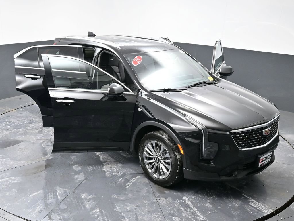 Used 2025 Cadillac XT4 Premium Luxury image 67
