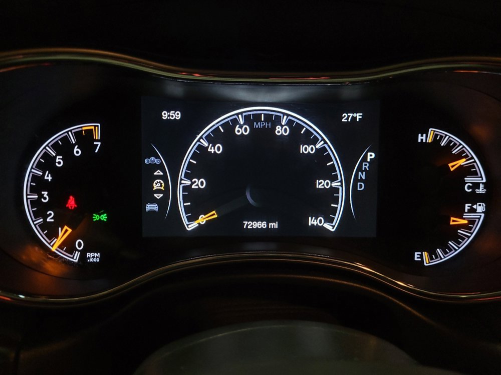 Used 2020 Jeep Grand Cherokee Laredo image 23