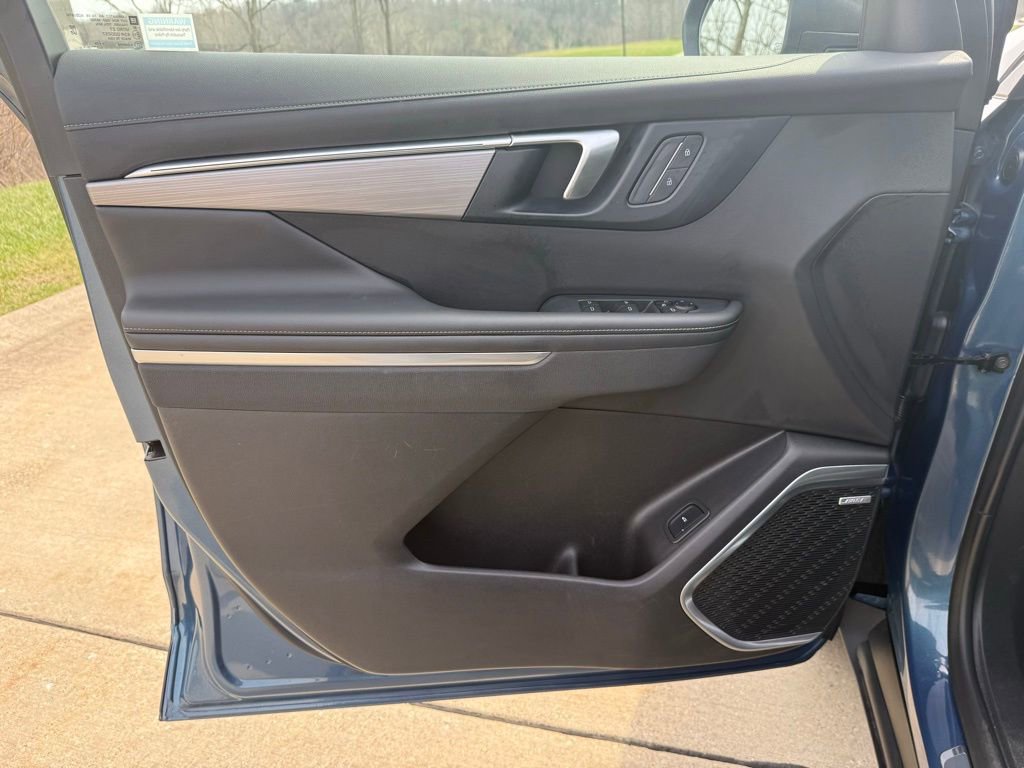 Used 2025 Buick Enclave Preferred image 27