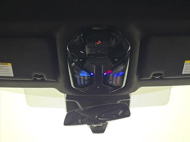 Used 2025 BMW M5 w/ Carbon Package image 24