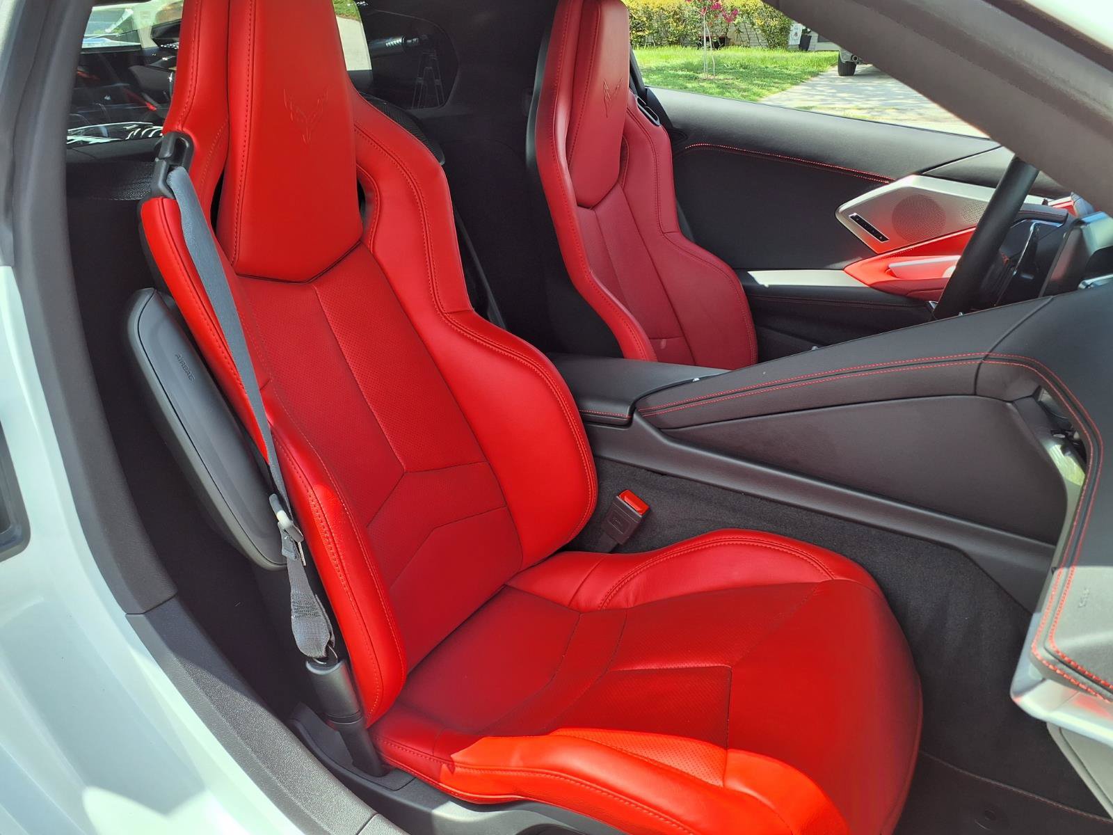 Used 2025 Chevrolet Corvette Z06 RWD image 16