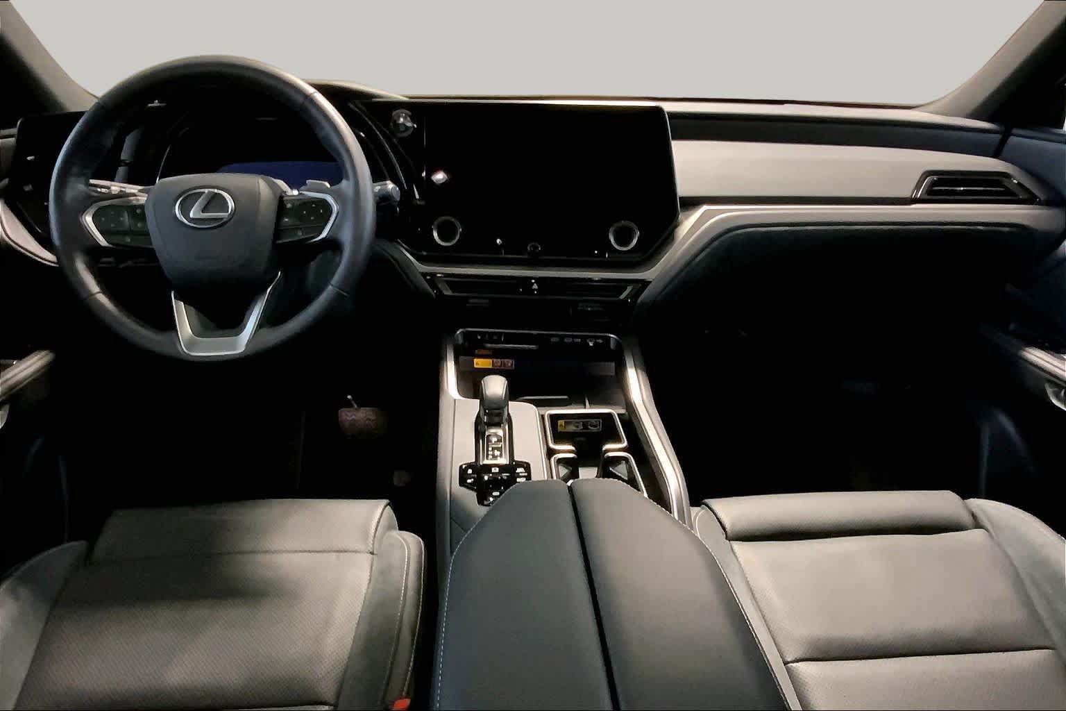 Used 2025 Lexus TX 550h AWD Plug-In Hybrid image 15