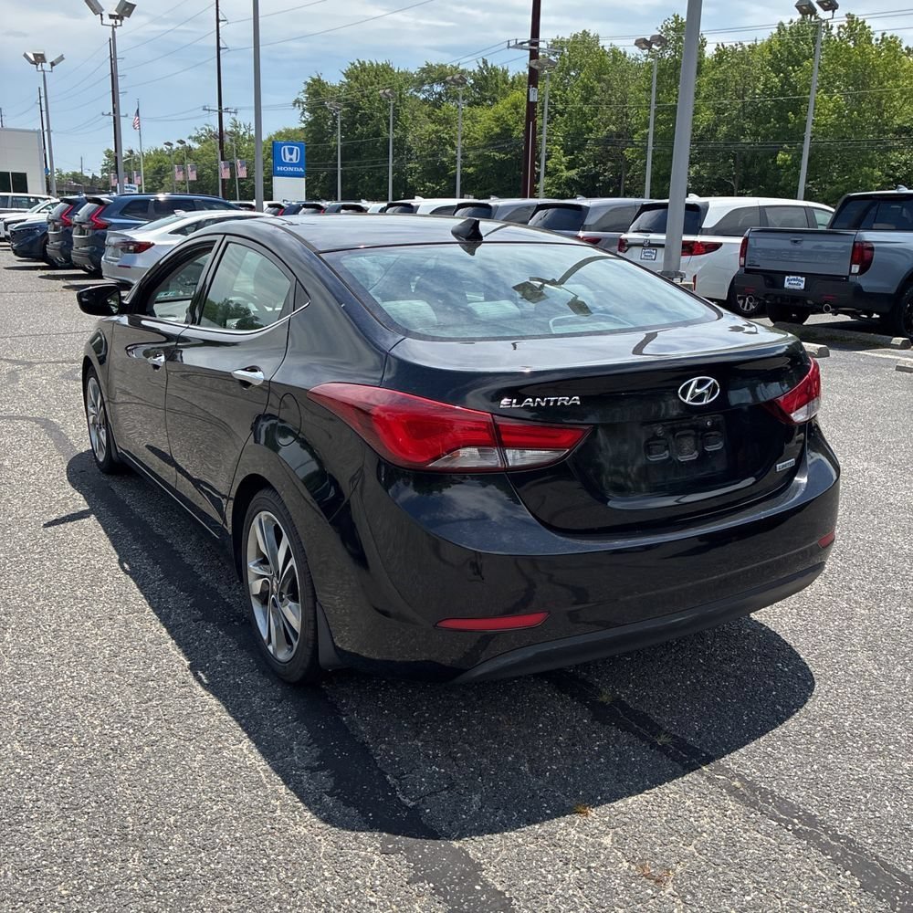 Used 2015 Hyundai Elantra Limited FWD image 8