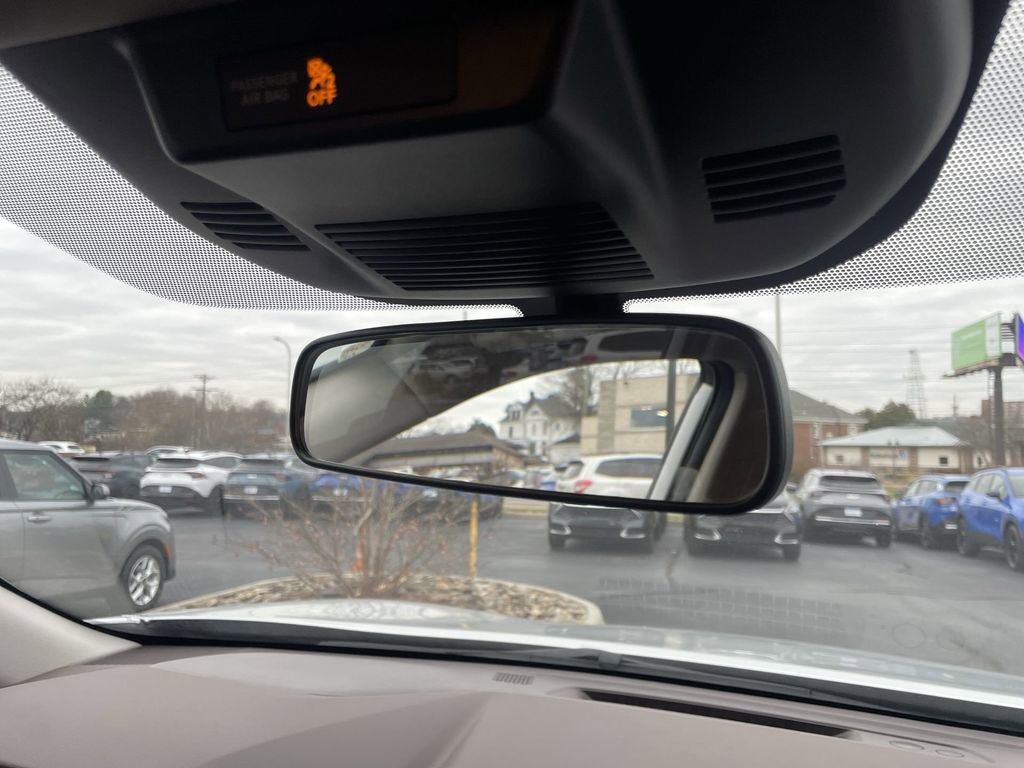 Used 2023 Nissan Rogue SV image 26