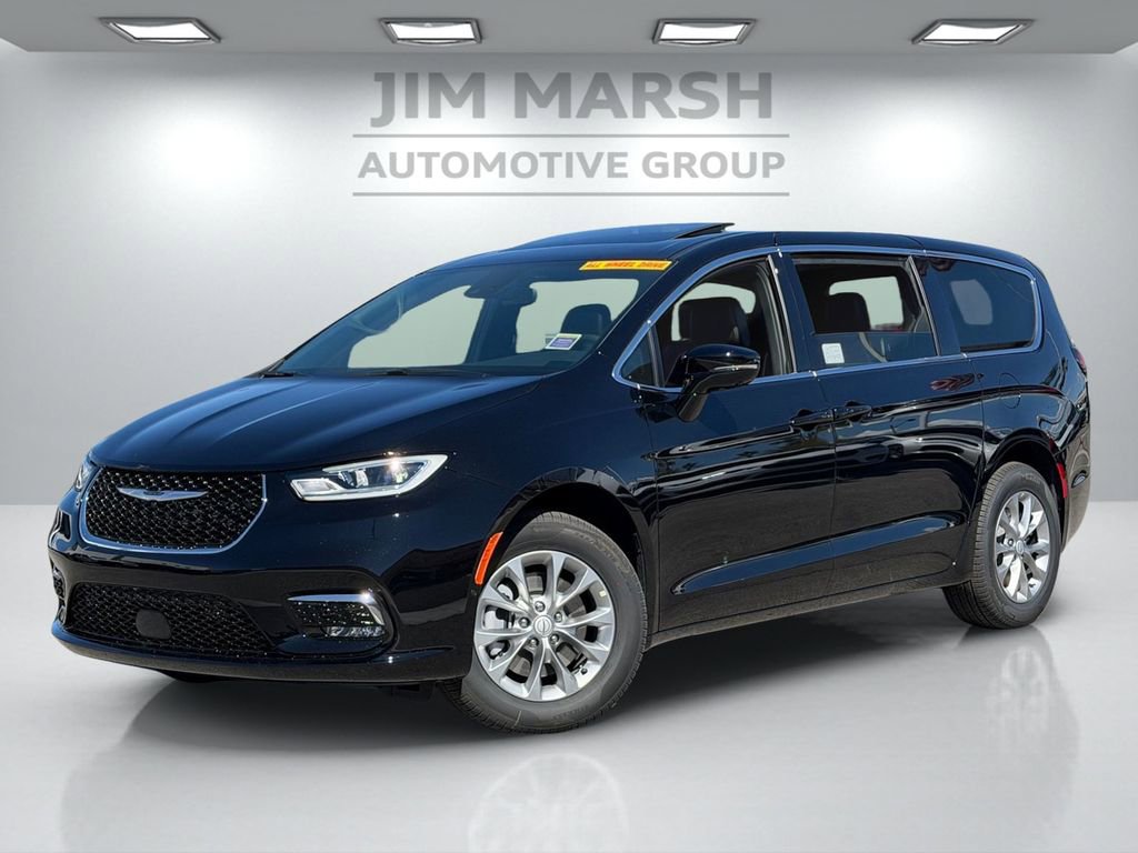 New 2026 Chrysler Pacifica Limited AWD/4WD image 2