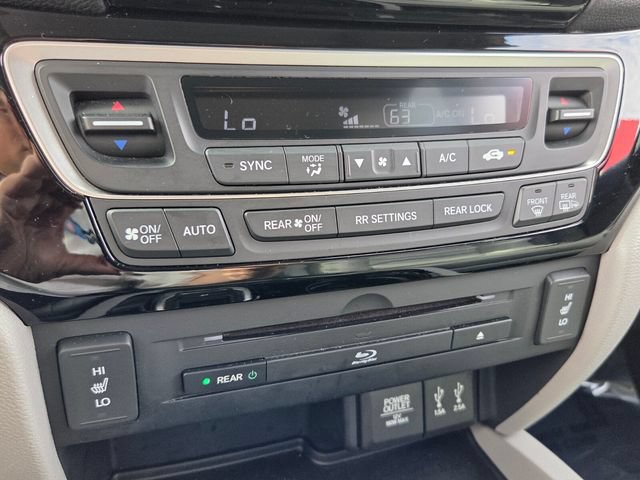 Used 2016 Honda Pilot Touring image 25