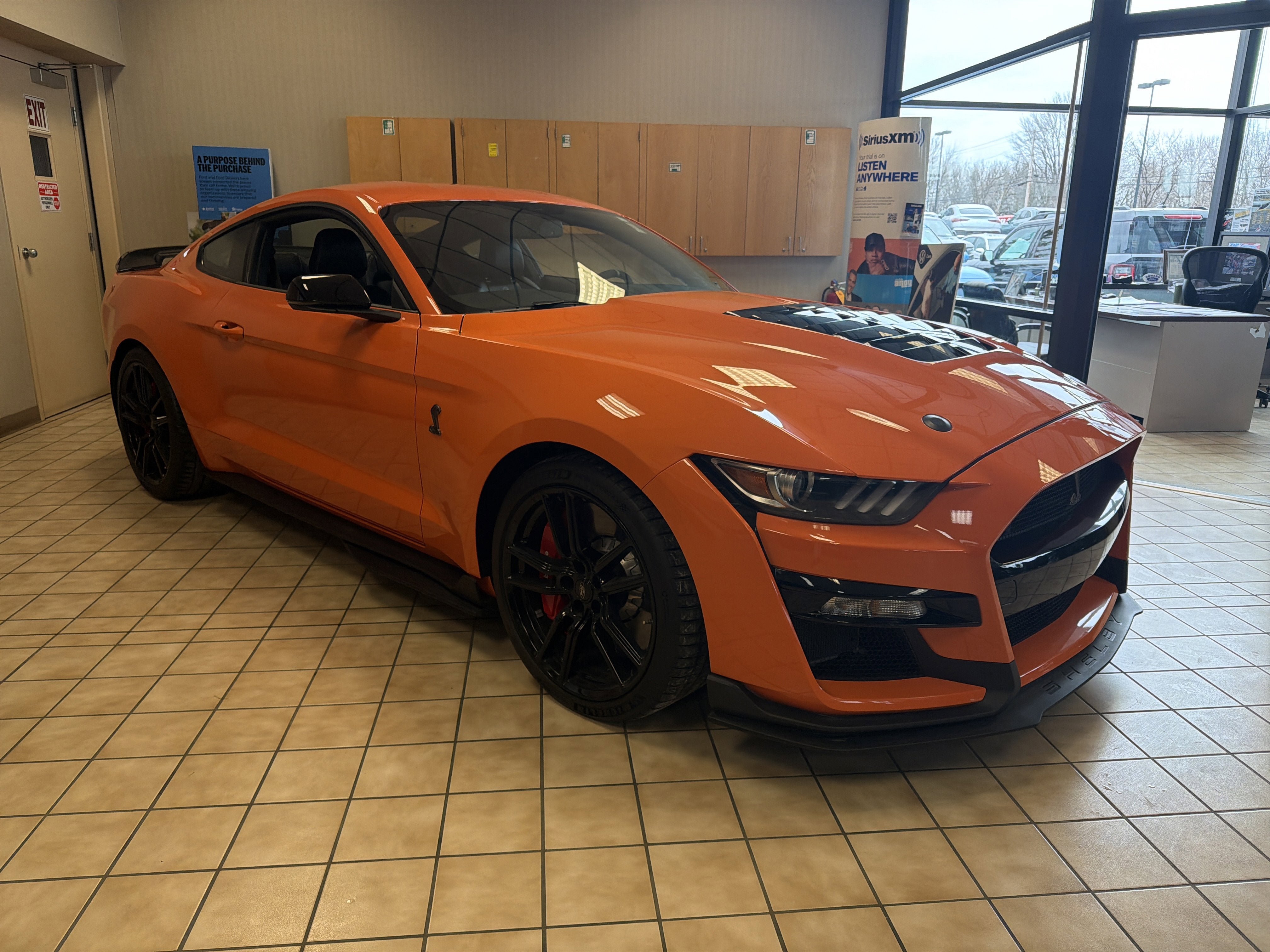 Used 2020 Ford Mustang Shelby GT500 w/ Technology Package RWD image 2