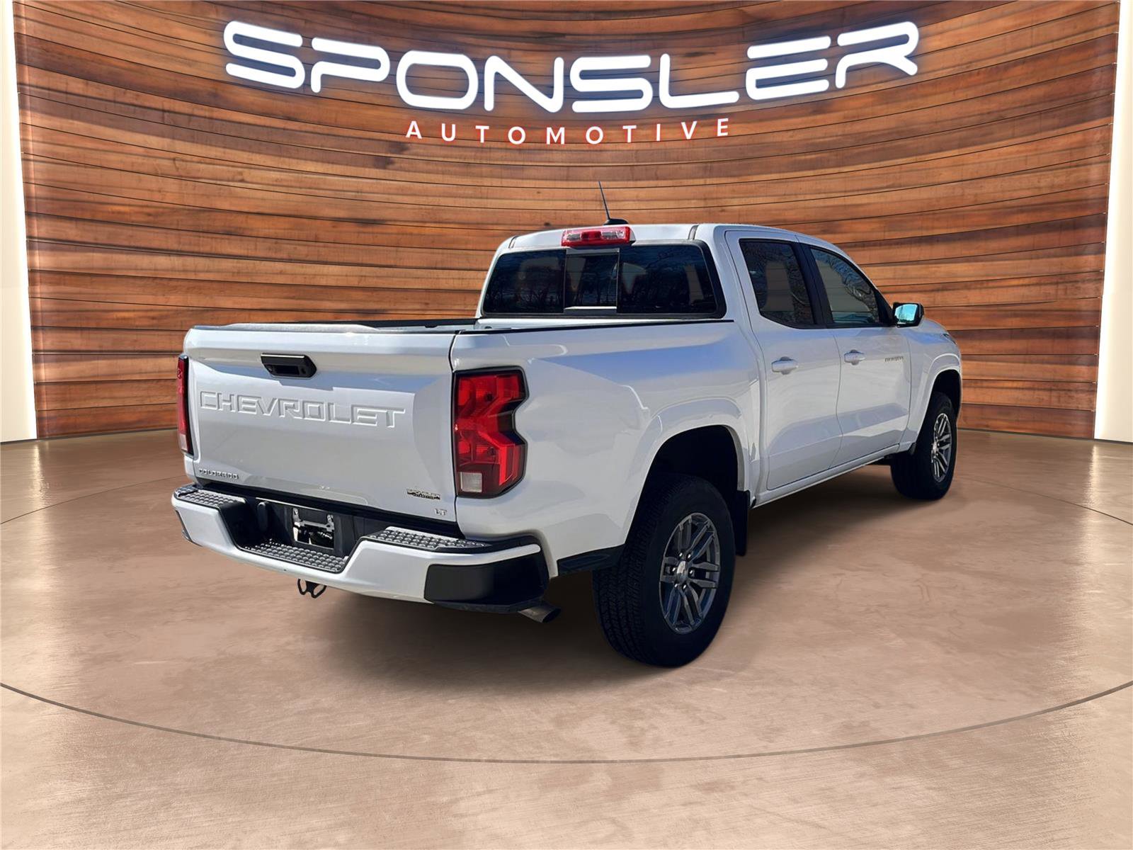 Used 2023 Chevrolet Colorado LT w/ LT Convenience Package image 7