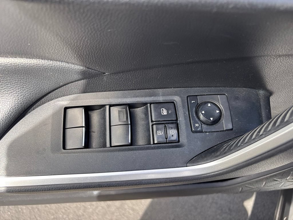 Used 2020 Toyota RAV4 XLE Premium w/ Carpet Mat Package FWD image 20