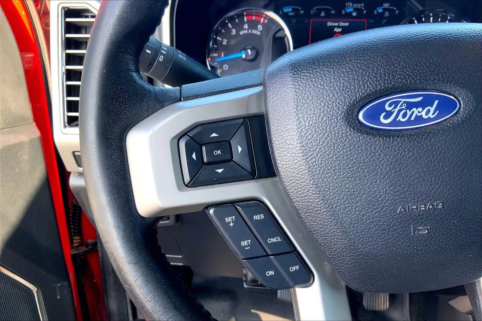 Used 2017 Ford F250 Lariat w/ Lariat Value Package AWD/4WD image 24