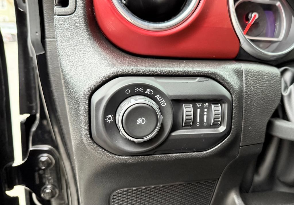 Used 2022 Jeep Wrangler Unlimited Rubicon w/ Steel Bumper Group image 22