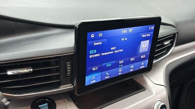 Used 2024 Ford Explorer XLT w/ Equipment Group 202A AWD/4WD image 17