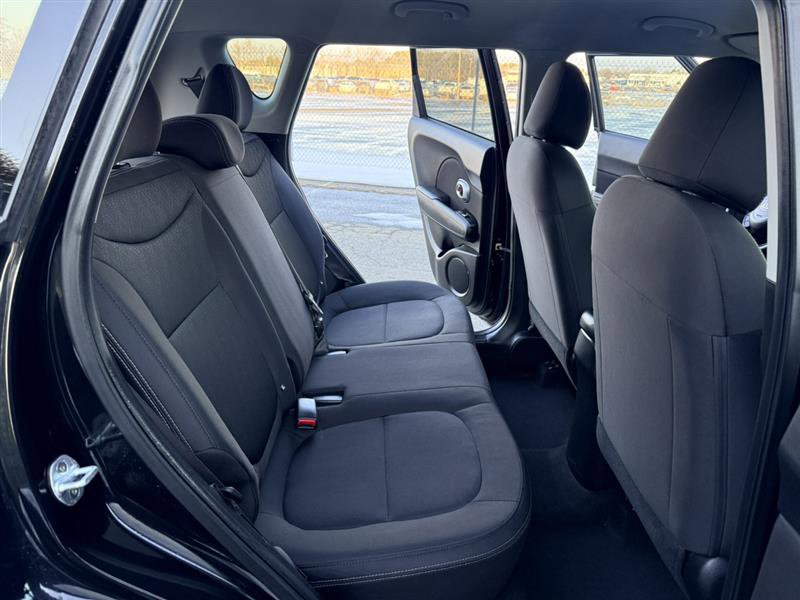 Used 2018 Kia Soul AUTO image 16