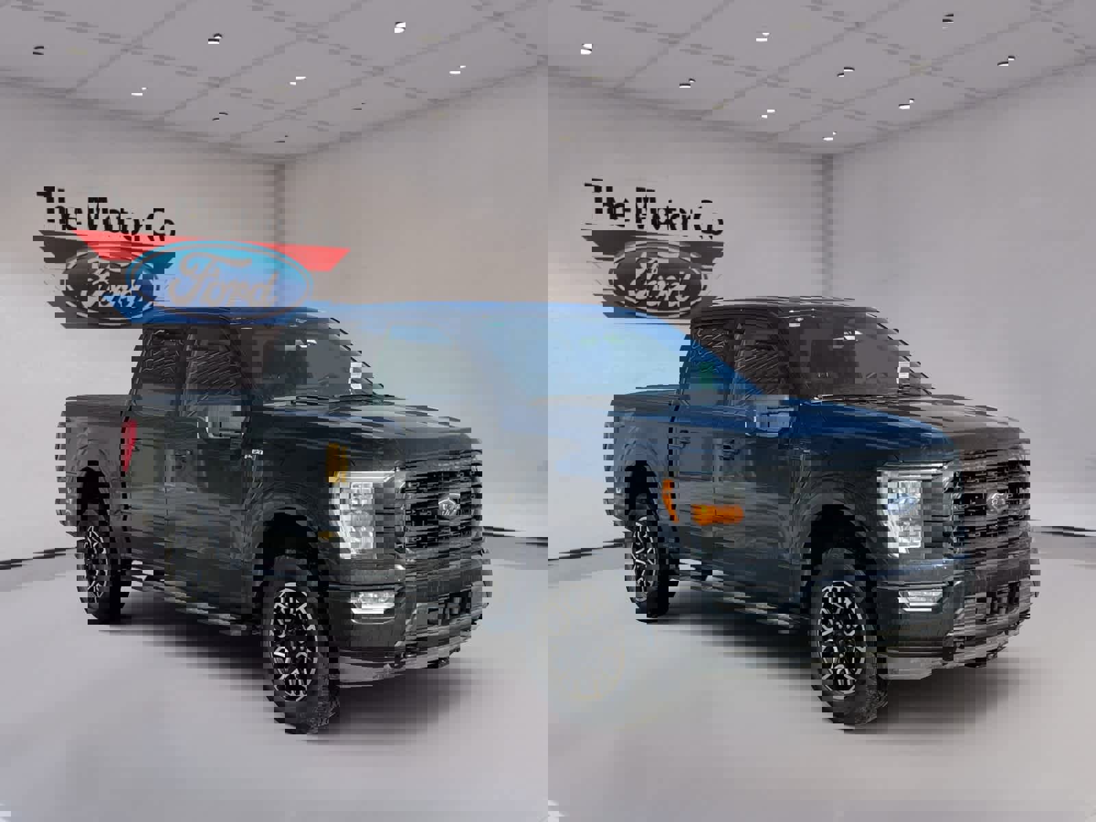 Used 2023 Ford F150 XLT w/ Equipment Group 302A High image 3