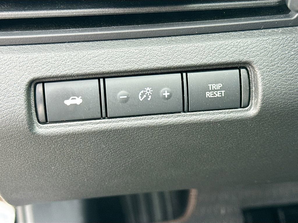 Used 2023 Nissan Altima 2.5 SR w/ SR Premium Package image 10