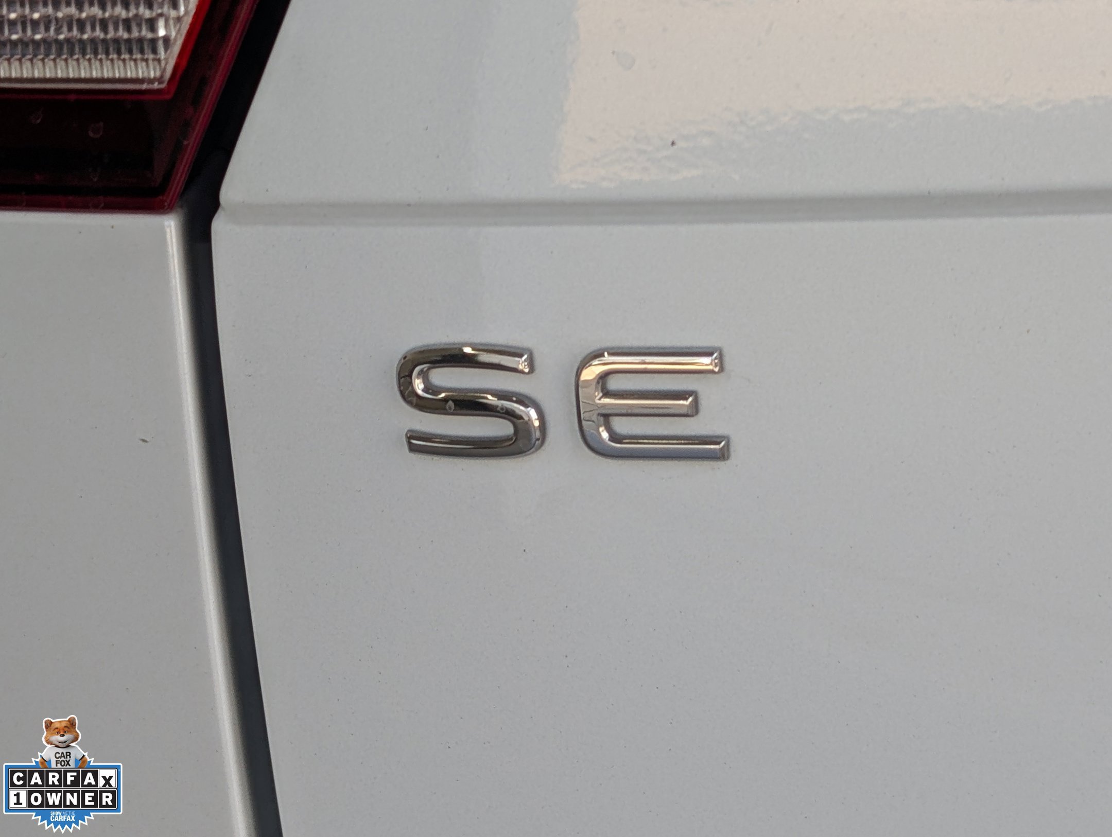 Used 2024 Volkswagen Tiguan SE R-Line w/ MDO Package, Three-Row FWD image 6