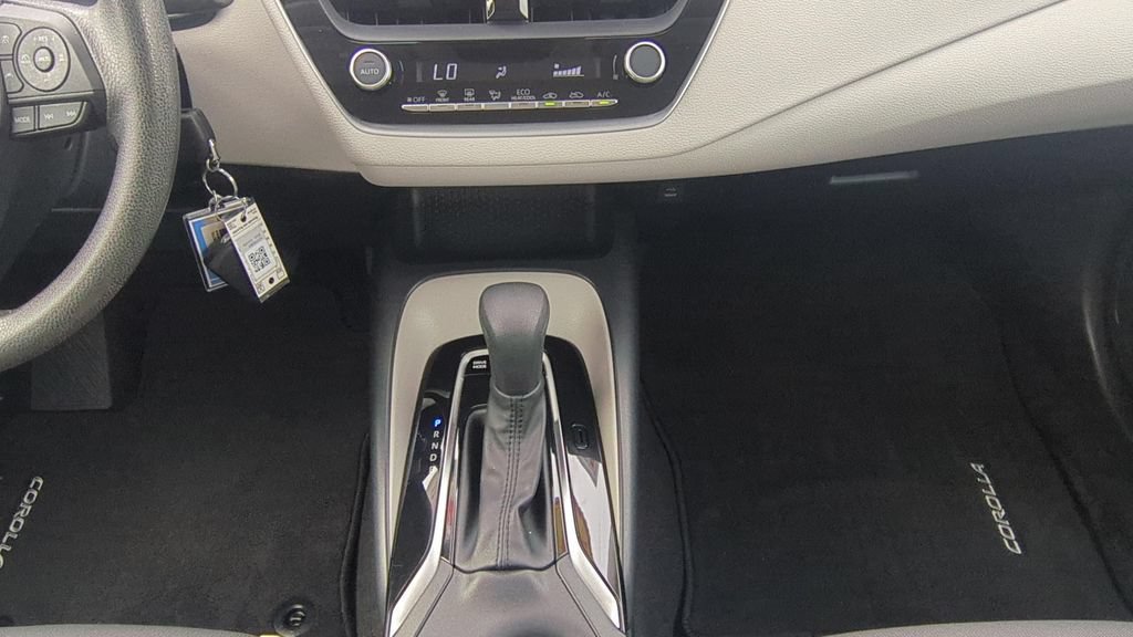 Used 2024 Toyota Corolla LE FWD image 14