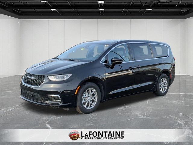 New 2026 Chrysler Pacifica Select