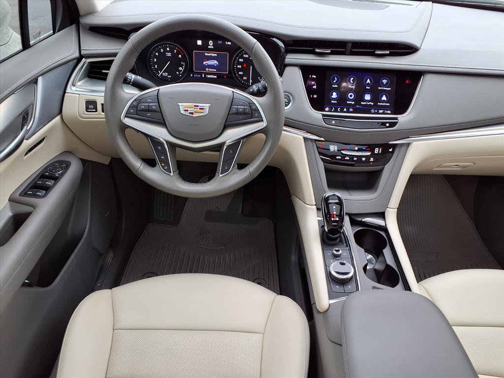 Used 2024 Cadillac XT5 Premium Luxury w/ Technology Package image 3