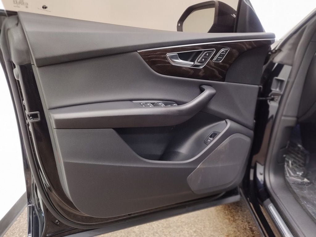 Used 2021 Audi Q8 Premium AWD/4WD image 10