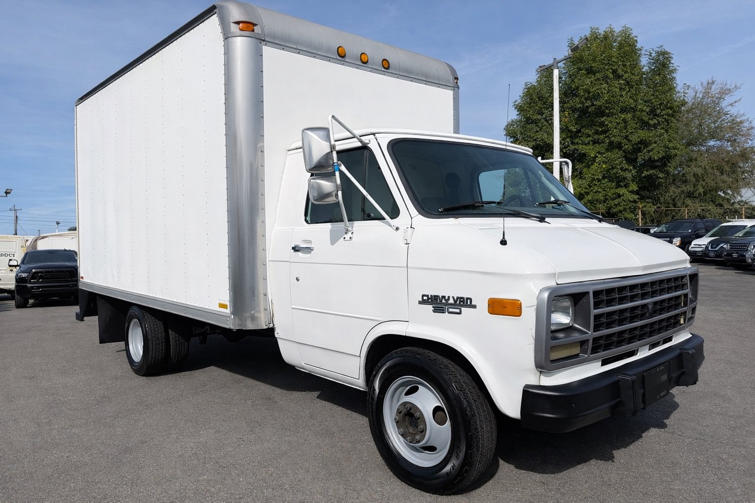 Used 1995 Chevrolet G30 RWD image 1