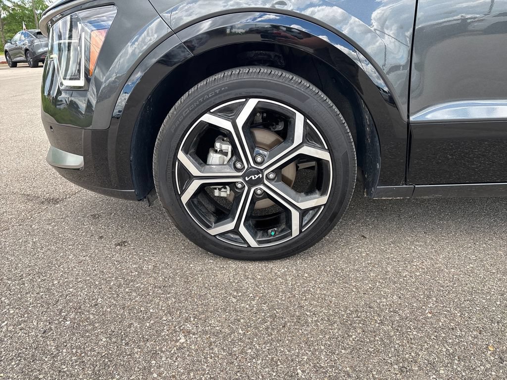 Used 2023 Kia Niro SX Touring FWD image 30