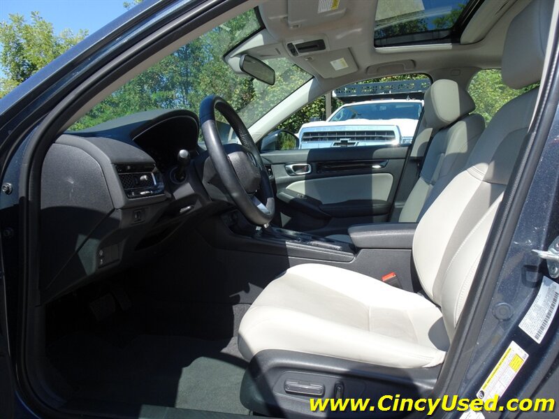 Used 2024 Honda Civic EX-L image 11
