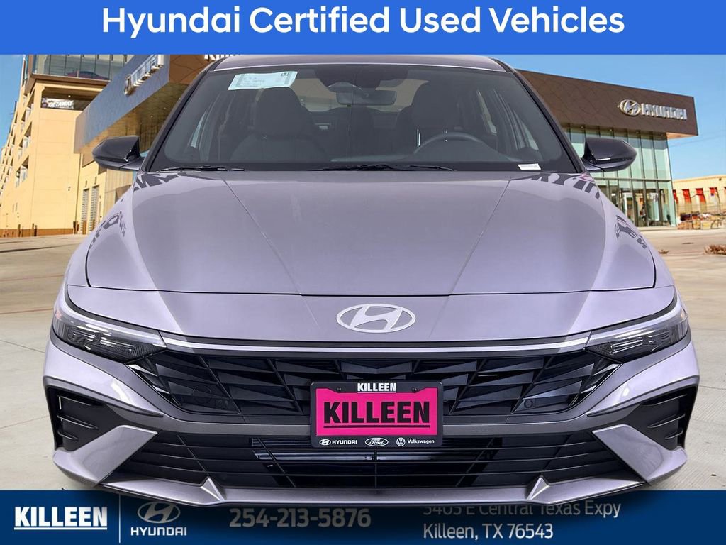 Used 2025 Hyundai Elantra Sport image 2