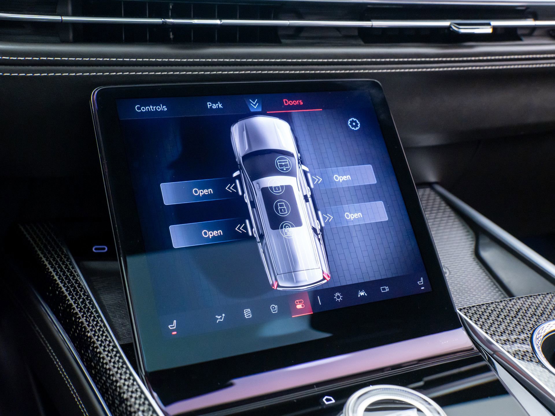 Certified 2025 Cadillac Escalade V w/ LPO, ONYX Package image 34