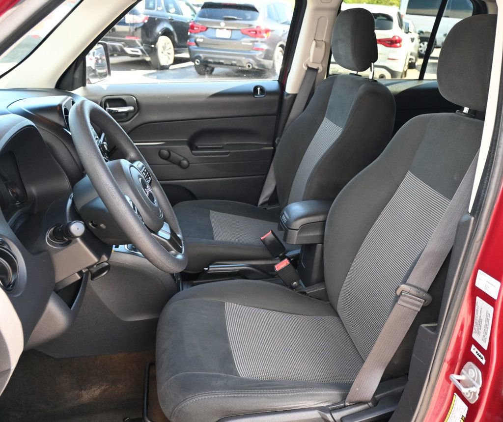 Used 2017 Jeep Patriot Sport FWD image 12