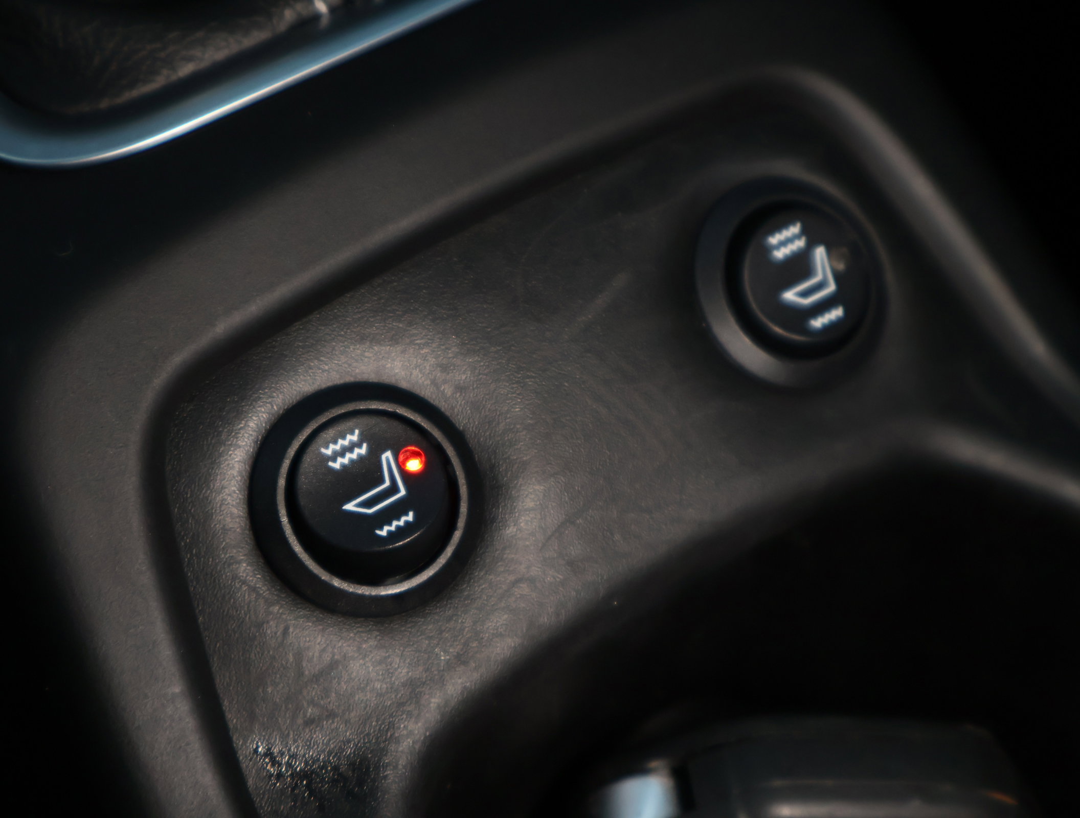 Used 2018 Jeep Wrangler Unlimited Sahara image 5