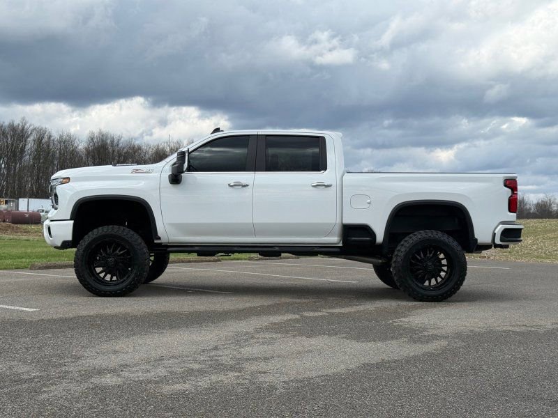 Used 2025 Chevrolet Silverado 2500 LT w/ Z71 Chrome Sport Edition AWD/4WD image 8