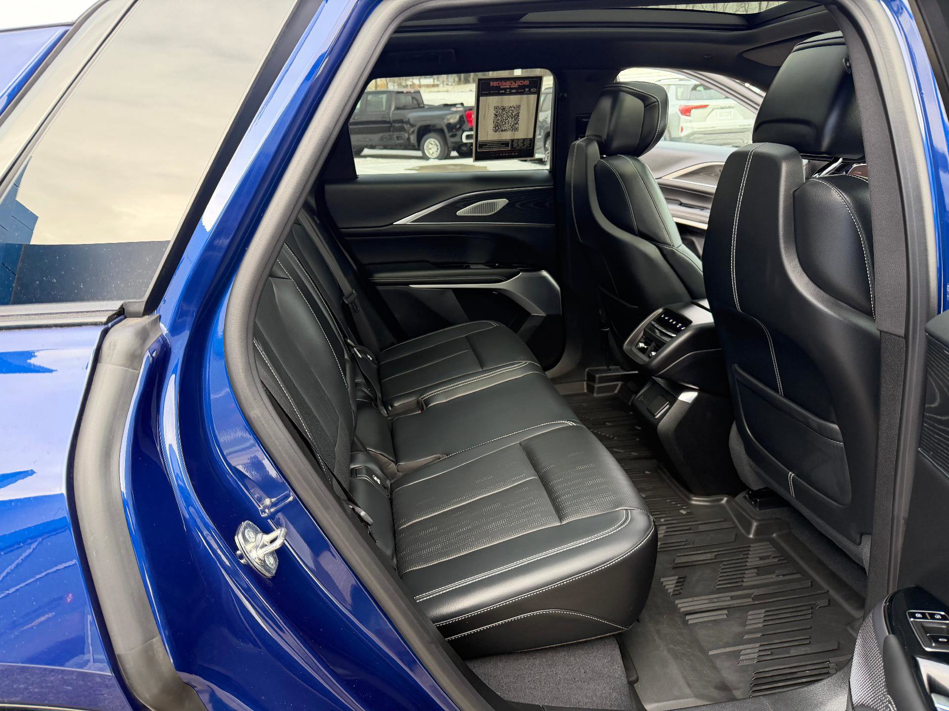 Used 2024 Cadillac Lyriq Luxury w/ LPO, Floor Liner Package image 29