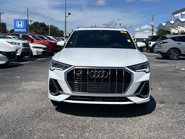 Used 2023 Audi Q3 2.0T Premium AWD/4WD image 9