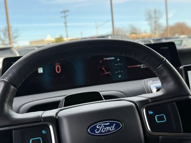 Used 2025 Ford Expedition Max Platinum image 11