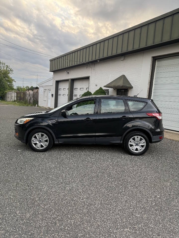 Used 2014 Ford Escape S FWD image 4
