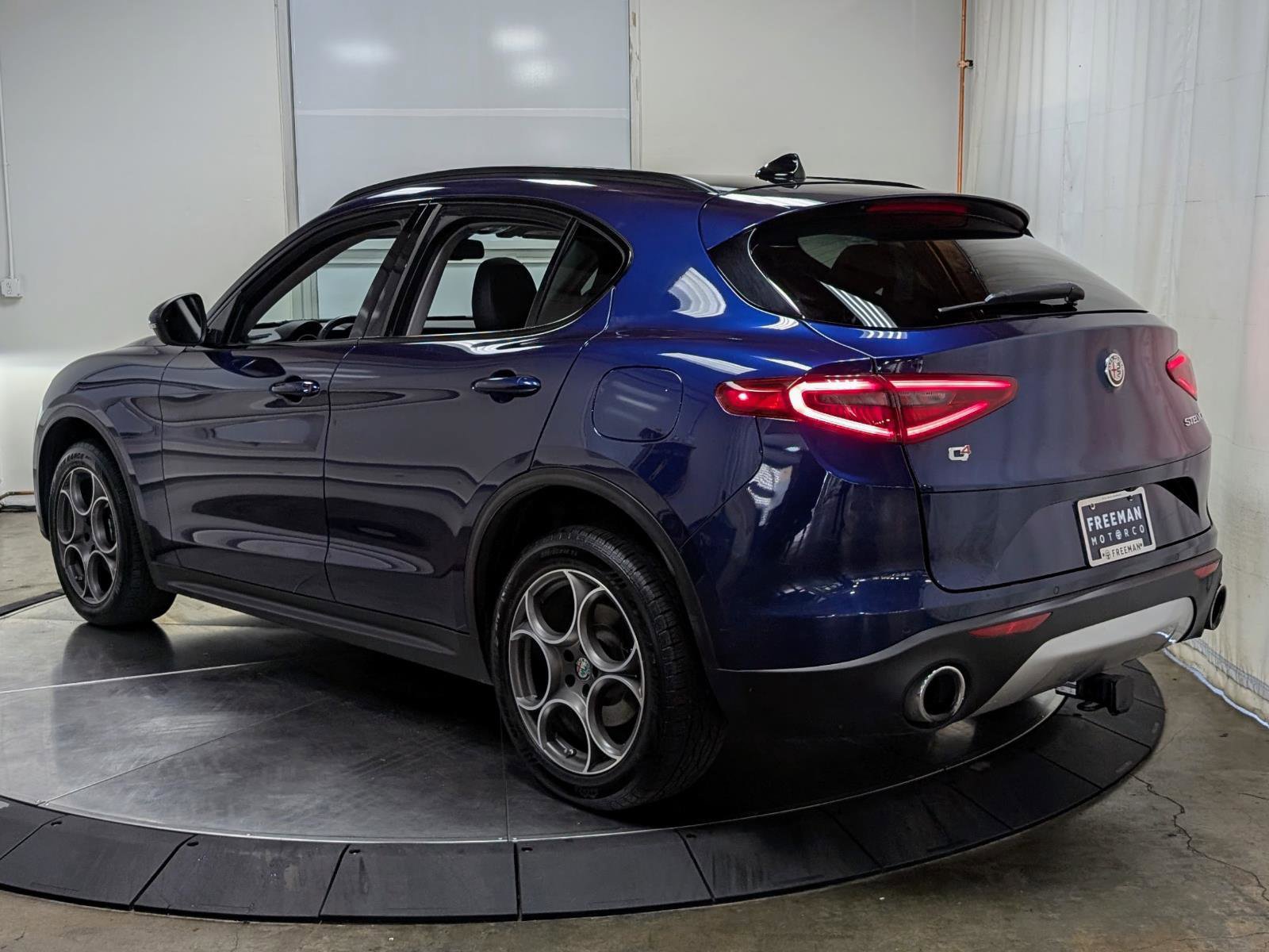 Used 2018 Alfa Romeo Stelvio Sport w/ Quick Order Package 22J Sport image 7