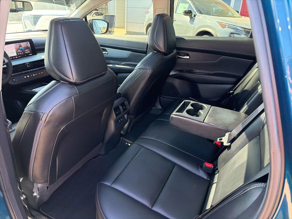 Used 2025 Nissan Murano SL AWD/4WD image 17