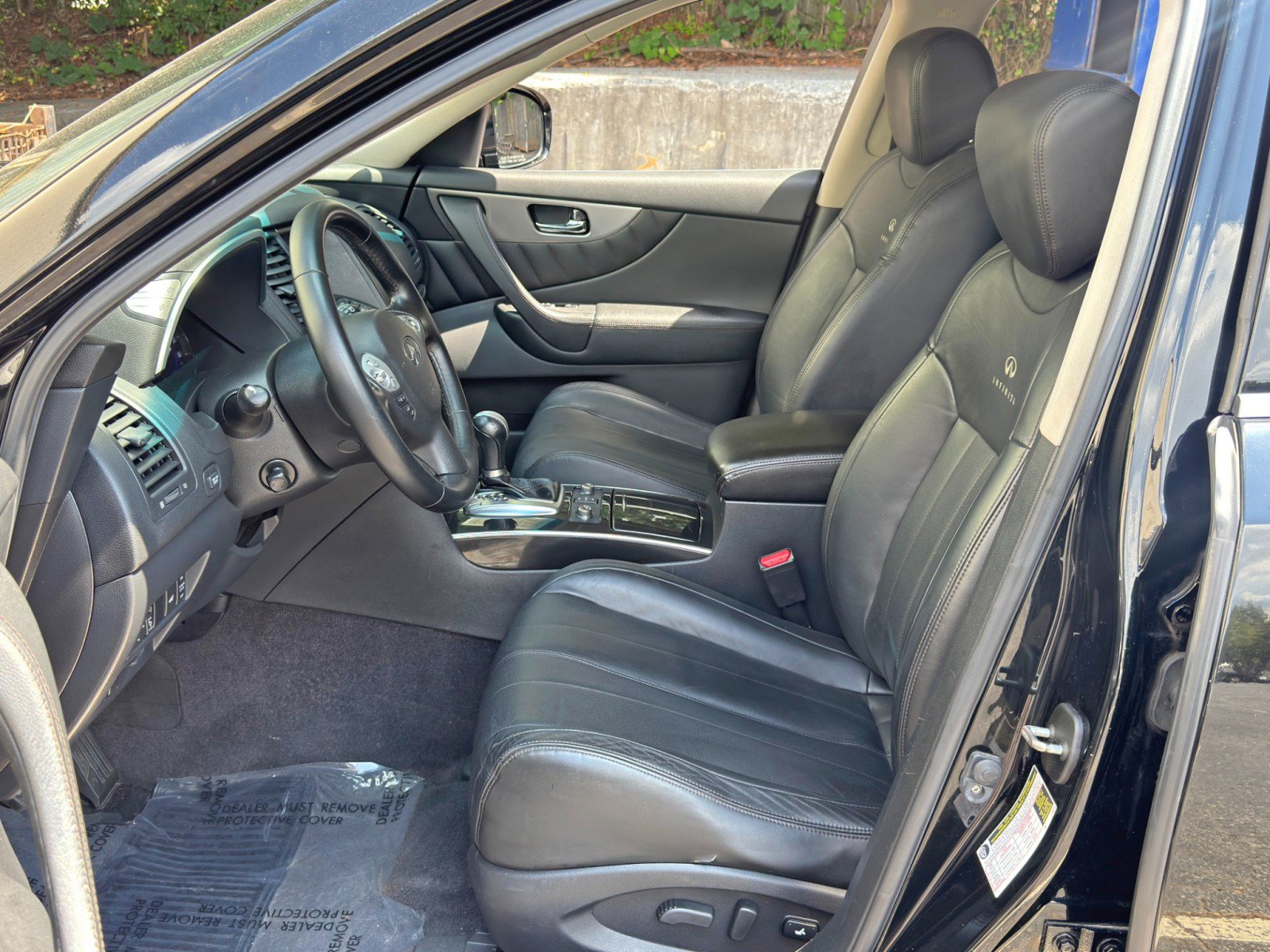 Used 2014 INFINITI QX70 2WD w/ Premium Package image 16