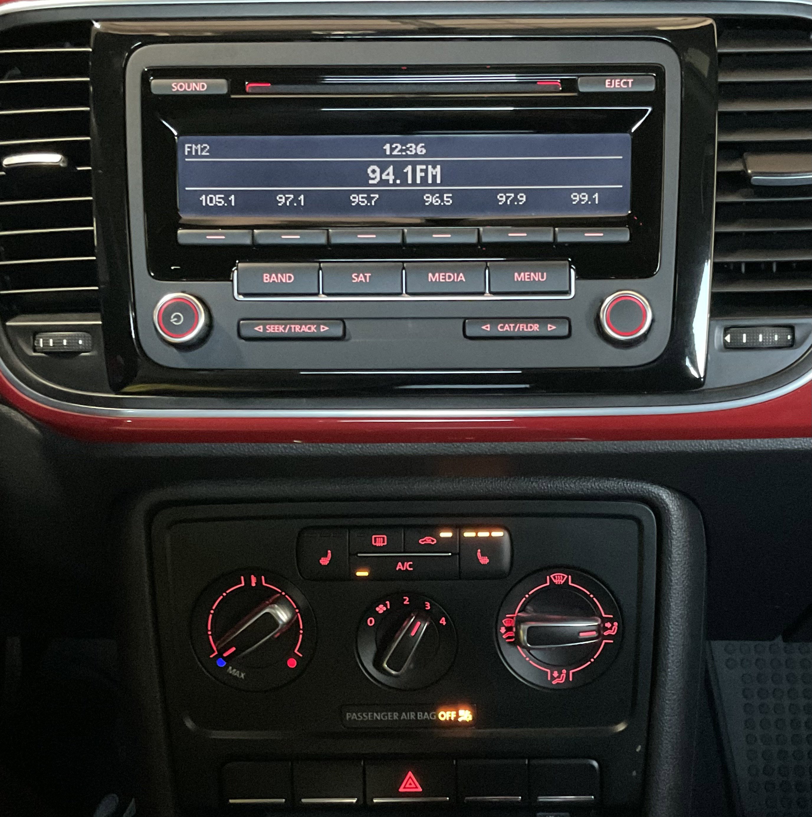 Used 2013 Volkswagen Beetle TDI image 14