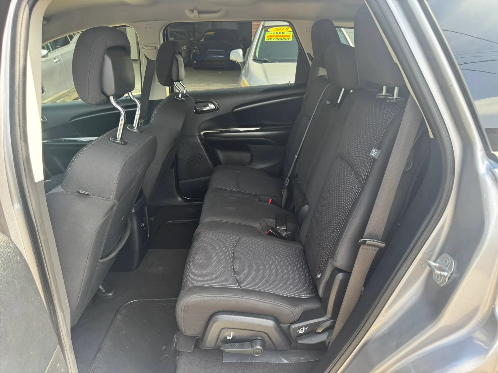 Used 2018 Dodge Journey SE w/ Connectivity Group FWD image 10