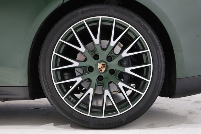 Used 2025 Porsche Panamera 4 AWD/4WD image 8
