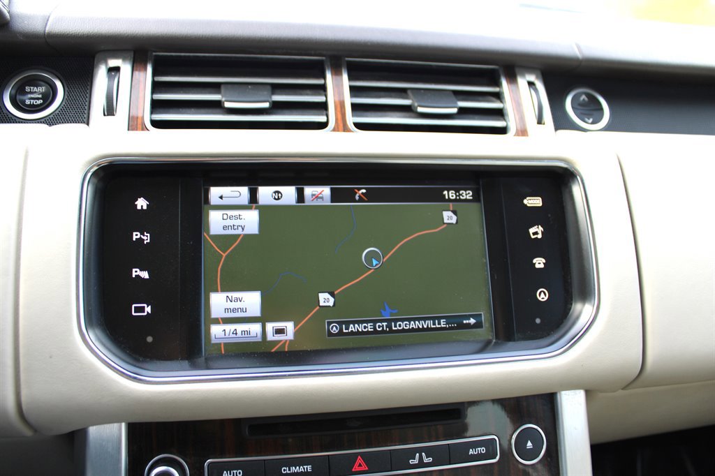 Used 2016 Land Rover Range Rover HSE image 31