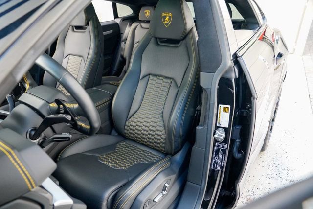 Used 2022 Lamborghini Urus image 50