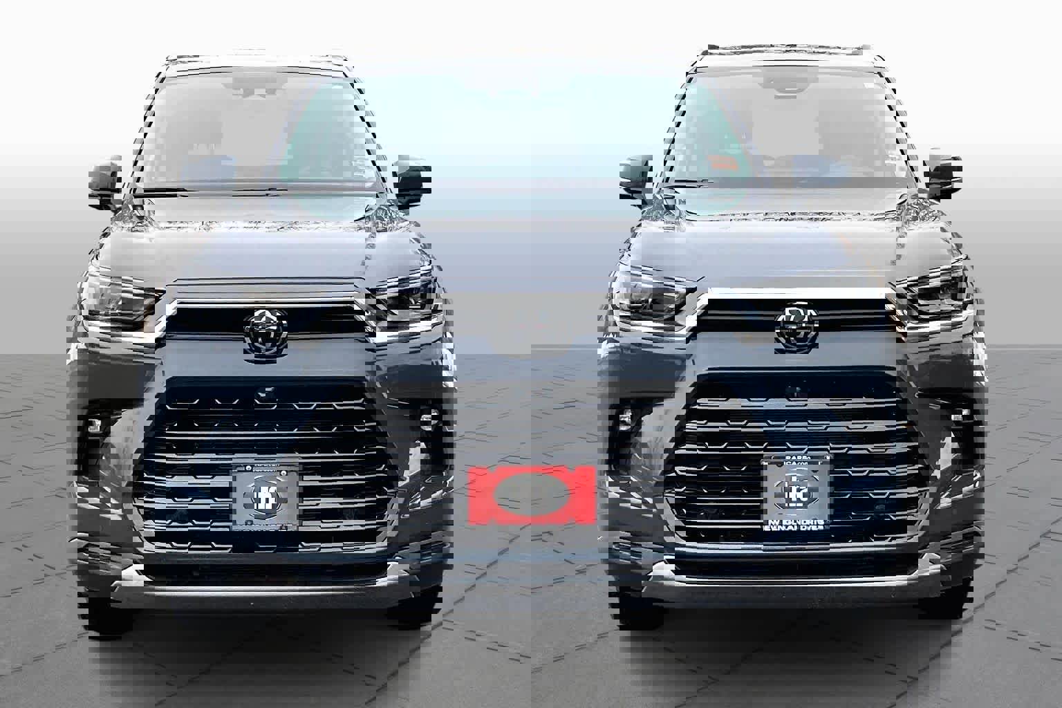 Used 2024 Toyota Grand Highlander Platinum image 3