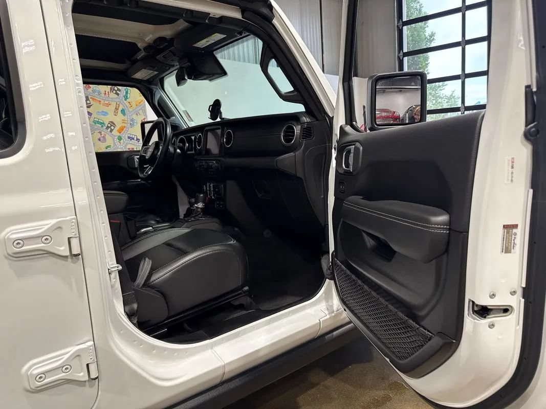 Used 2021 Jeep Gladiator Overland w/ Popular Equipment Package AWD/4WD image 27