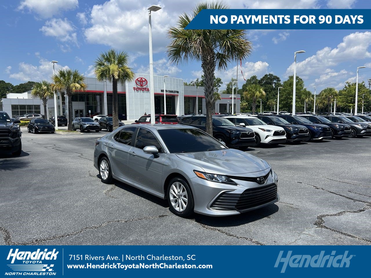 Used 2024 Toyota Camry LE w/ Convenience Package FWD image 1